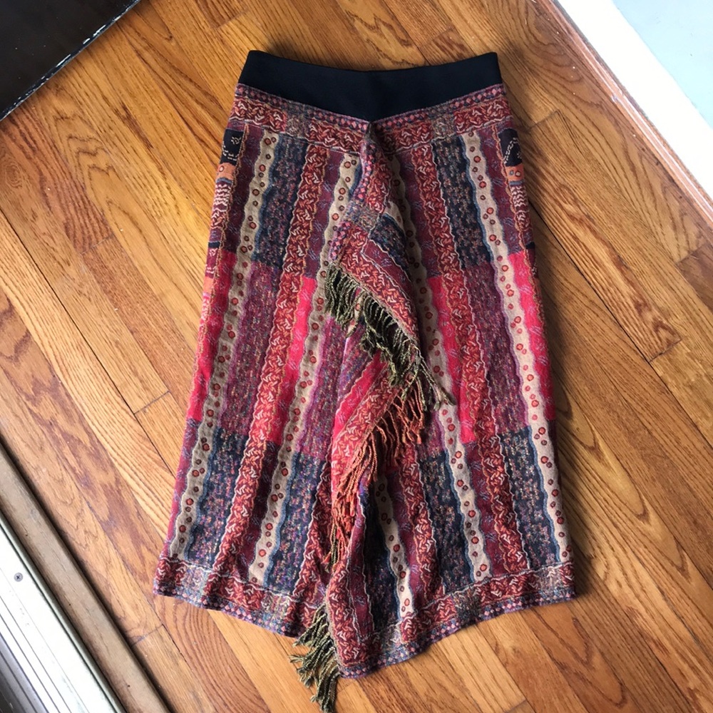 Gypsy tapestry midi skirt with front fringe size 4